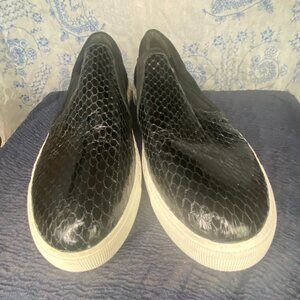 Via Spiga - Black Leather Snakeskin Print (Gloss Finish)